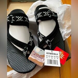 Skechers NEW Reggae Trailway Black Womens Sandals Sz 10
